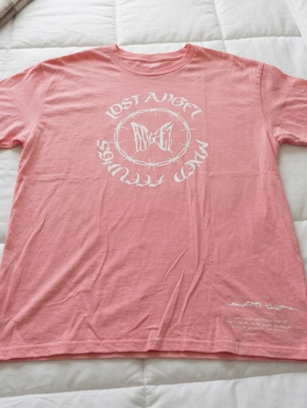 Forever 21 "Lost Angel" Graphic Tee - Size Medium - Excellent Condition - Picture 3 of 3